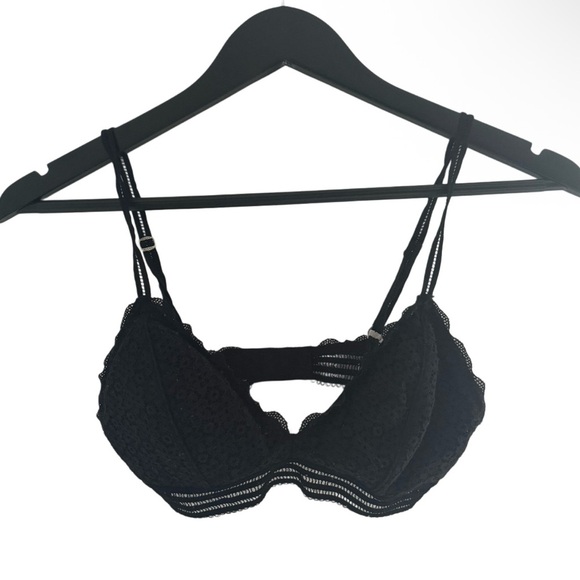 Gilly Hicks Bralette Bundle - Picture 1 of 6